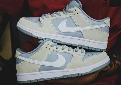 neutral colored dunks low